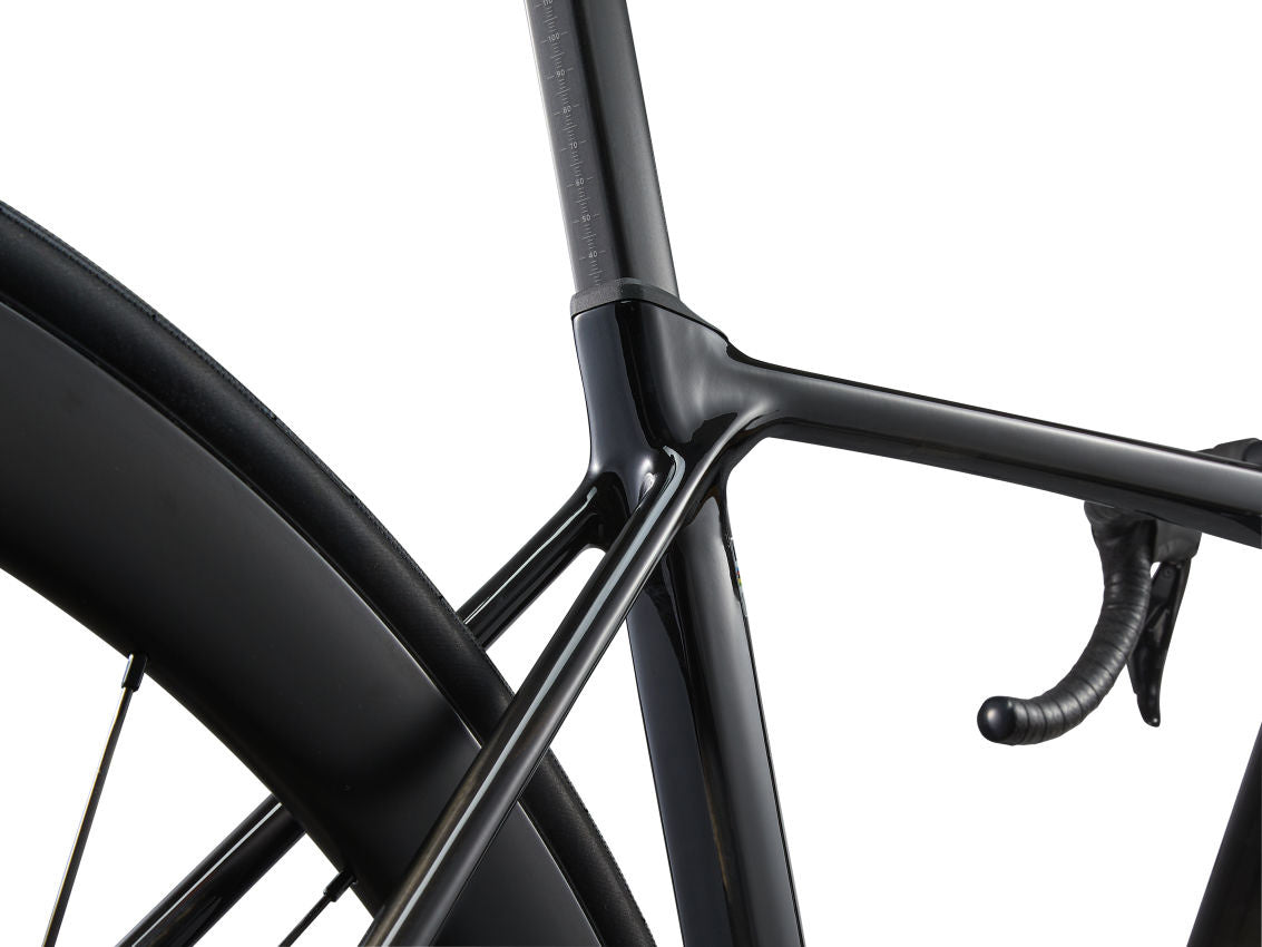 2025 Giant TCR Advanced Pro 1 Di2 Carbon